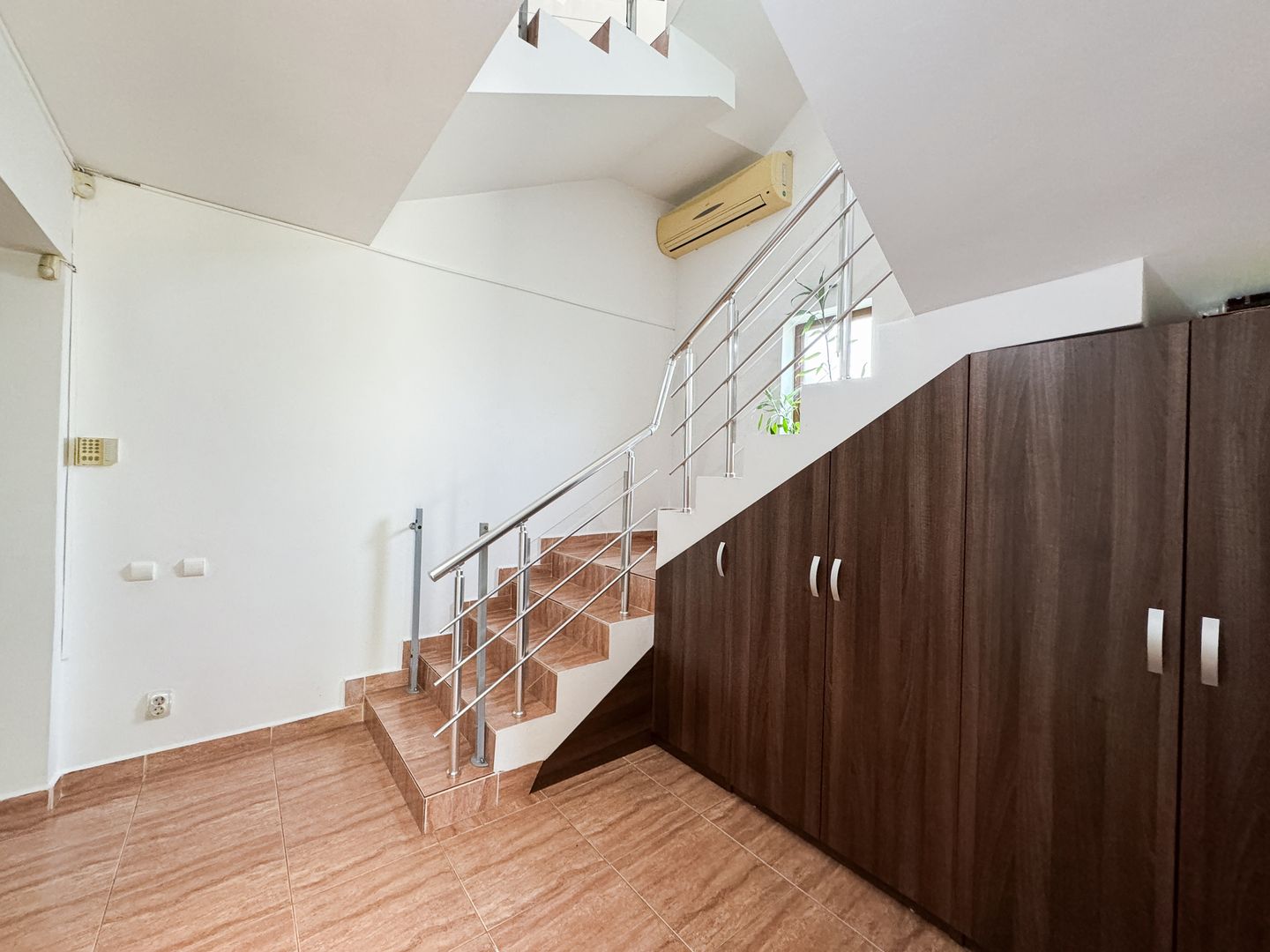 Vila Individuala cu 7 Camere | Teren 252 MP | Otopeni DN1- langa Lidl - Poză 13