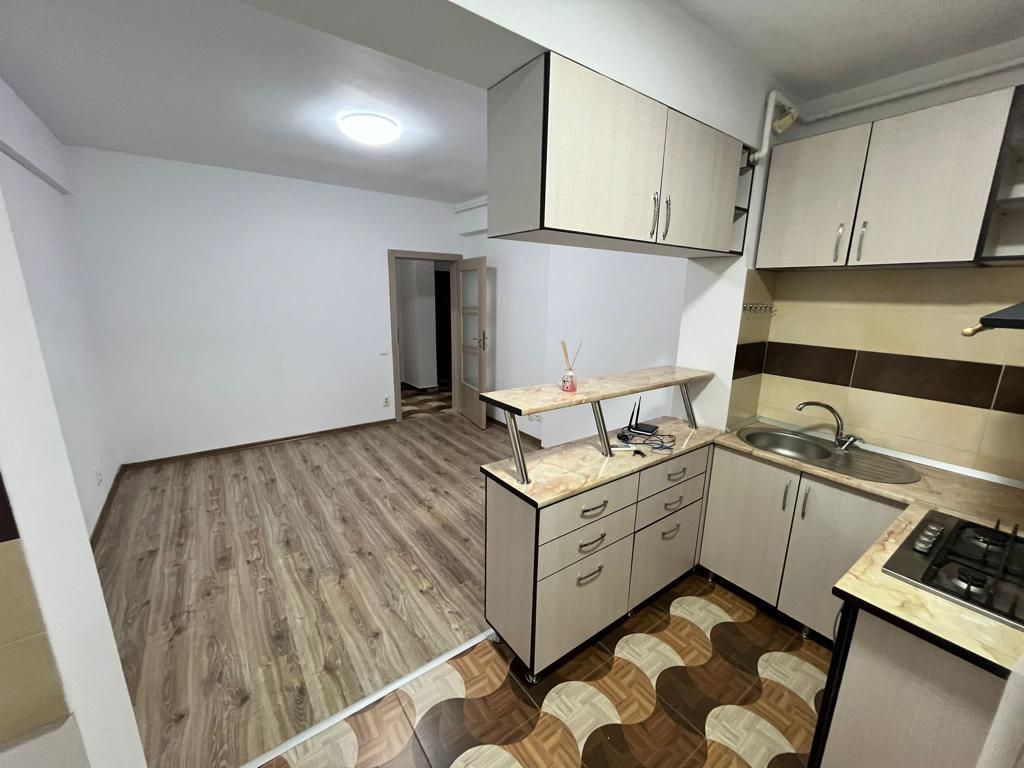 Apartament 2 camere de vanzare Cartier Latin - Poză 2