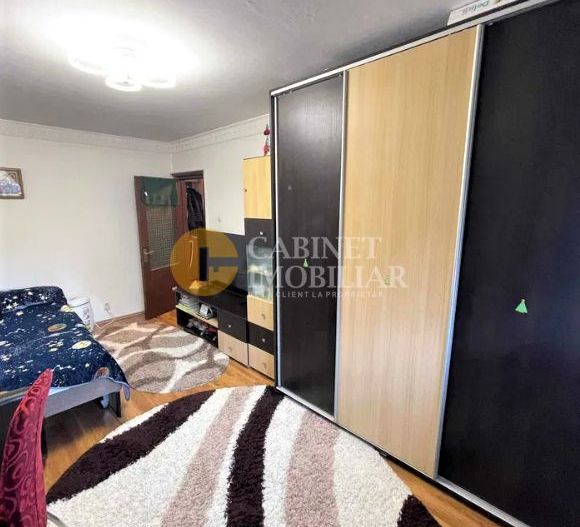 Etaj 2, apartament cu 2 camere decomandat zona Galata - Poză 4