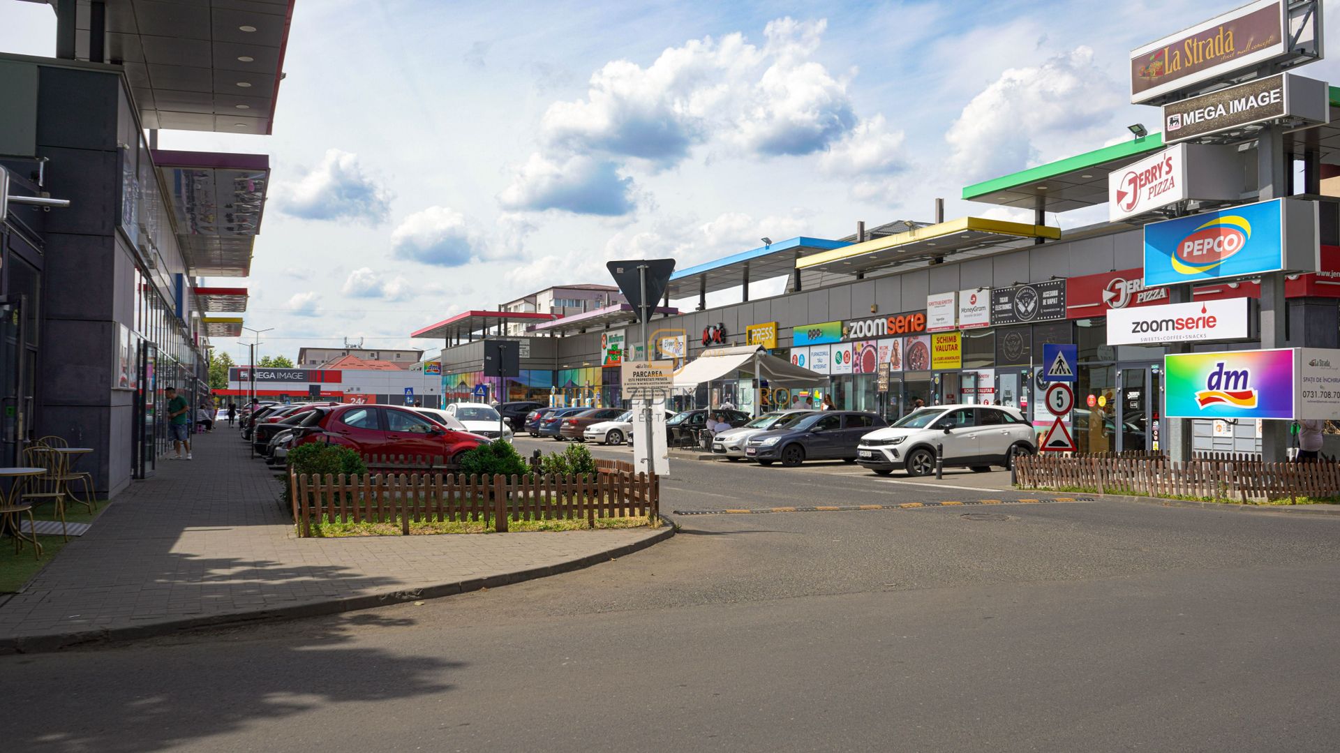 Investiție Sigură! Casă Lângă Metrou și Facilități Complete - Poză 12