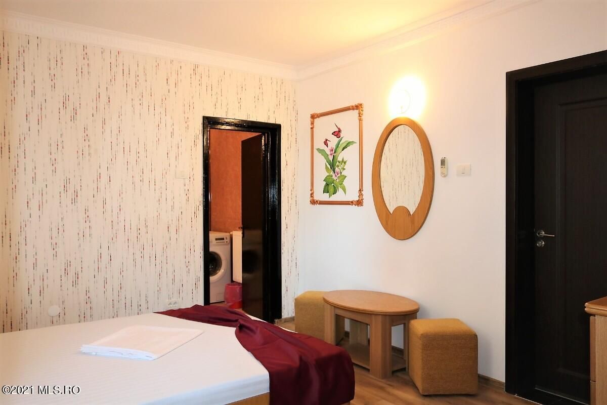 Mamaia Nord - Langa Mare, pensiune la cheie, 11 camere, 9 bai! - Poză 52