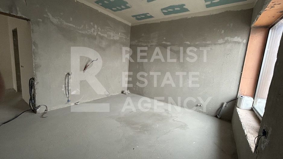 Casă P+1, 315 m² utili | Teren 1.300 m² | Pe malul lacului Ostratu - Poză 9