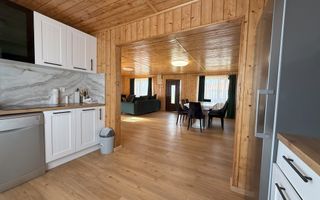 Vila de vanzare in APA-NORD  cu 2 Piscine/Zona de Relaxare/Acces lac - Poză 14