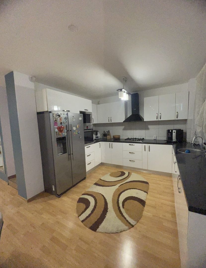 Casă spațioasă cu piscină, de vânzare în Simeria - Poză 15