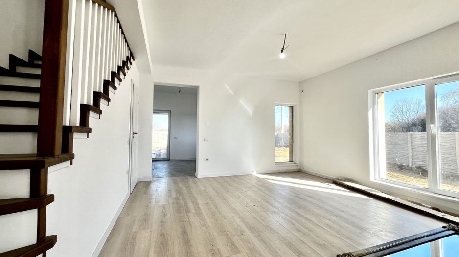 Duplex modern, separat prin camera tehnica, in Ghiroda - zona Primărie - Poză 1