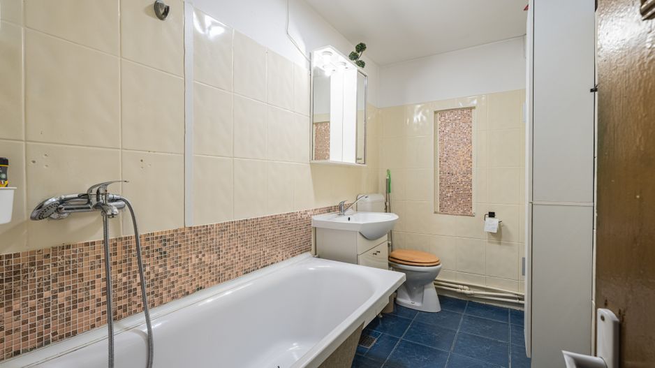 Casă cu 4 camere, anexă locuibilă și teren de 234 mp | Piața Sudului - Poză 8