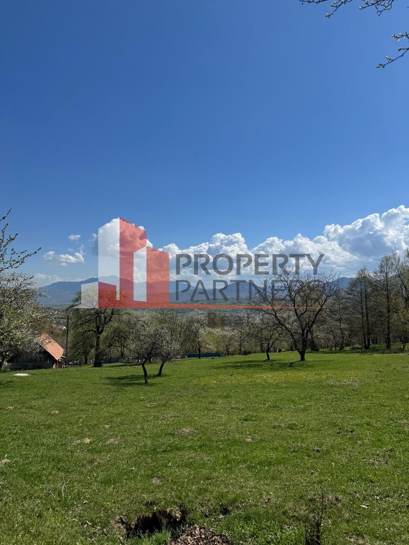 Terenuri Bran - Predelut  Priveliște către Bucegi și Postăvaru - Poză 10