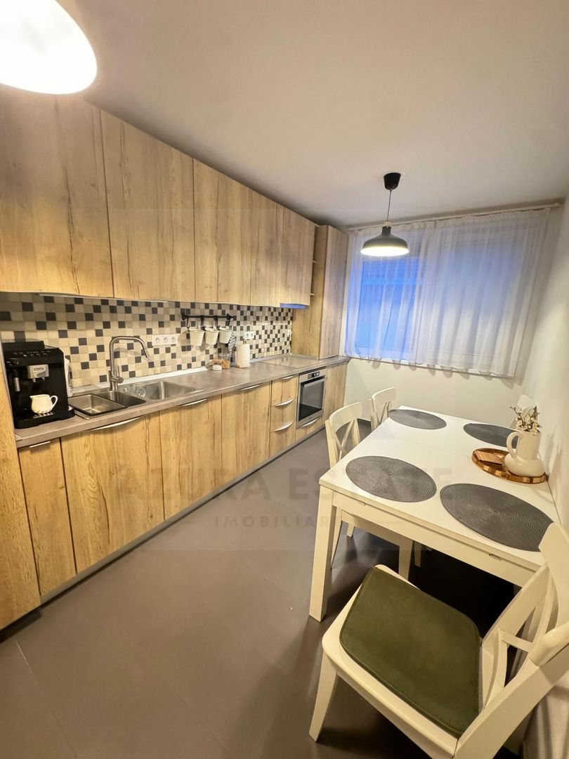 Apartament 4 camere 117 mp utili 2 bai si parcare privata in Selimbar - Poză 9