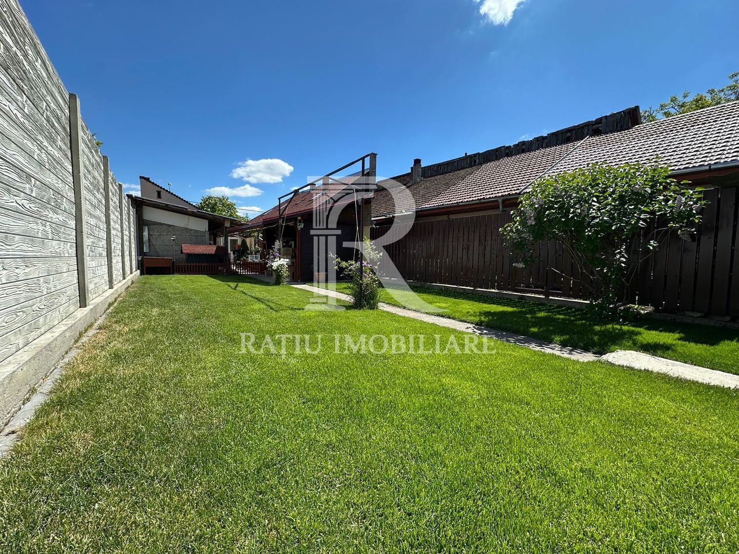 Casa 3 camere Individuala | Seleusului | Curte | Garaj | Oradea - Poză 1
