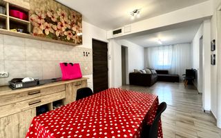 Apartament 4 camere, spațios, in zona Centralǎ- Piața Mǎrǎști - Poză 3