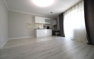 Curte, 4 apartamente, 8 camere, perfectă pt activități educaționale-Dumbravita - Poză 6