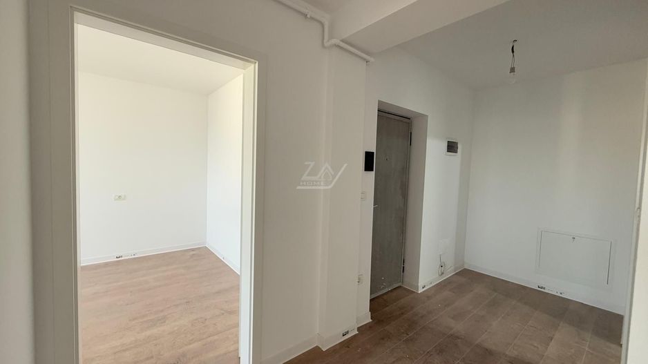 Decomandat. Spatios. Loc de parcare. - Poză 8