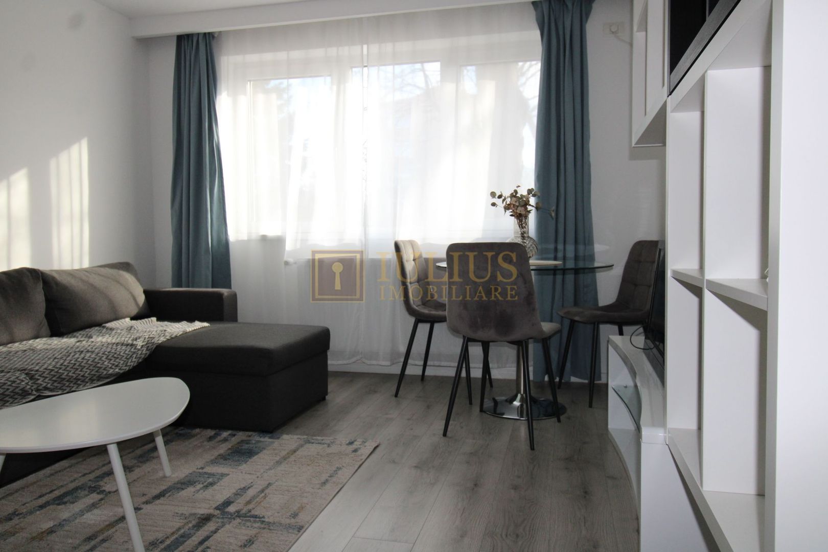 3 camere, Bulevardul Cetatii, zona ideala, centrala proprie - Poză 3