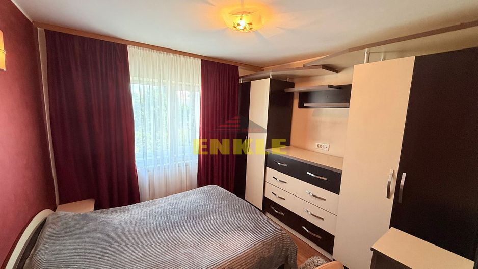 De vanzare apartament cu 3 camere, zona Mall. - Poză 6
