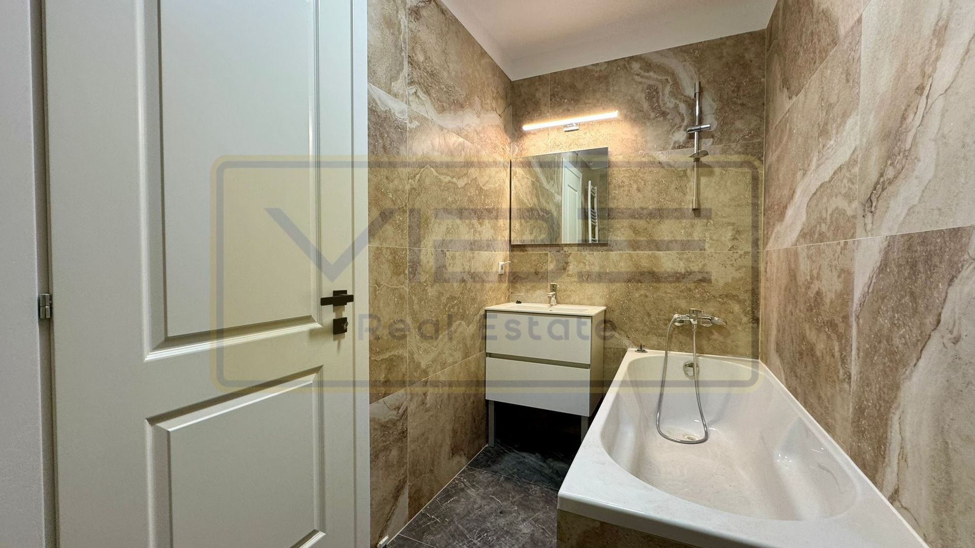 Apartament 2 camere NOU + parcare Poitiers Towers - Poză 14