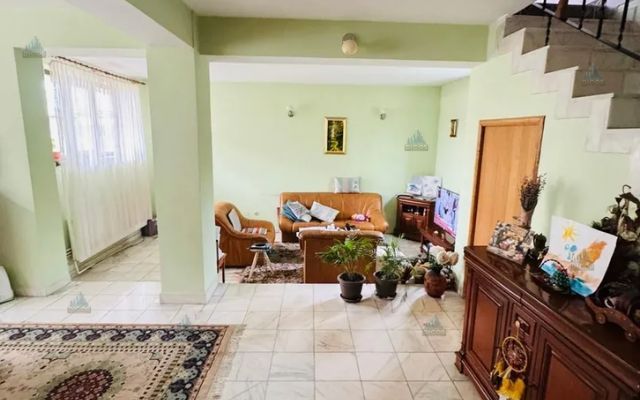 De vânzare – casă situată pe strada Nicolae Iorga - Poză 5