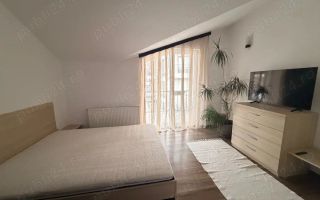 Casă înșiruită de închiriat | Tractorul | Grădină & Parcare privată - Poză 1