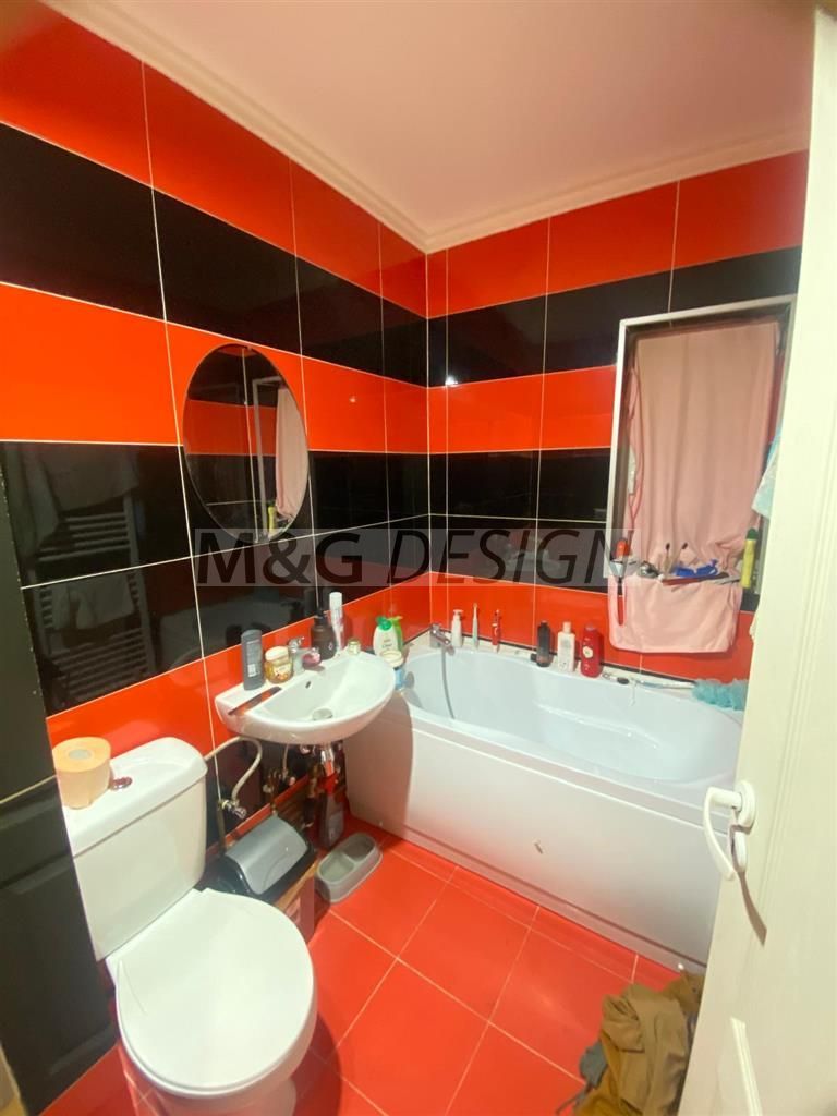 casa cu 2 apartamente Ianova 120mp centrala amenajata - Poză 17