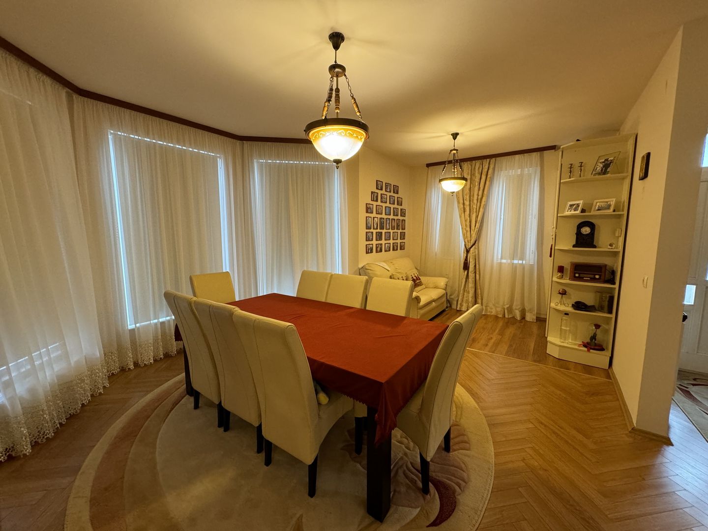 Vila individuală de vânzare în Livezeni, la doi pași de Târgu Mureș | Comision 0 - Poză 4