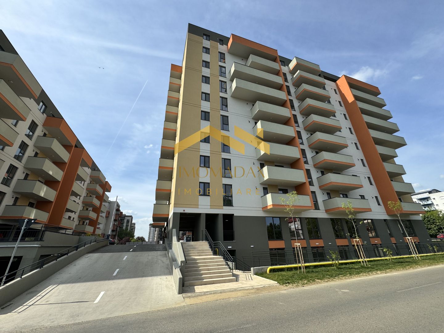 Aradului-2 camere-Loc de parcare Inclus - Poză 1