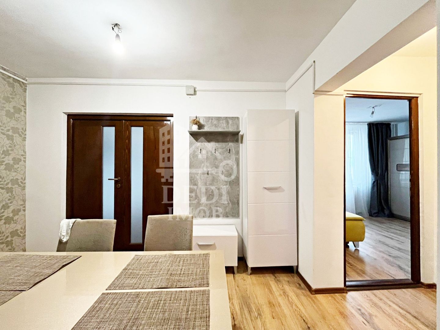 Apartament cu 3 camere de inchiriat Blv. Decebal, Oradea - Poză 8