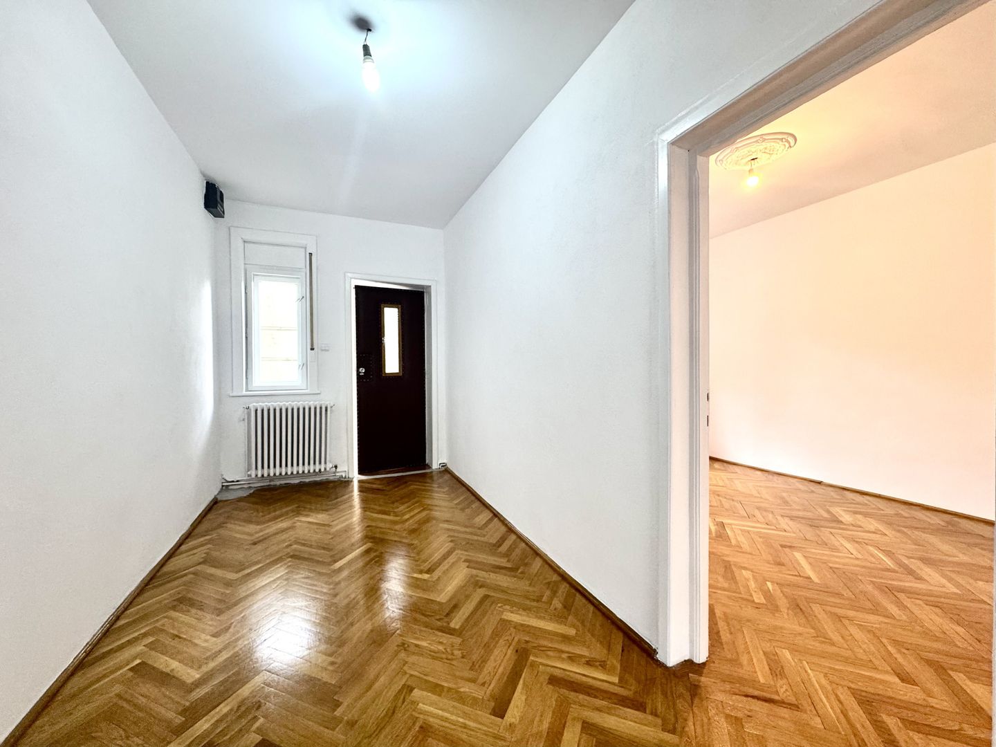 Apartament spațios într-o vilă, cu 2 garaje și terase – zona Iosefin - Poză 5