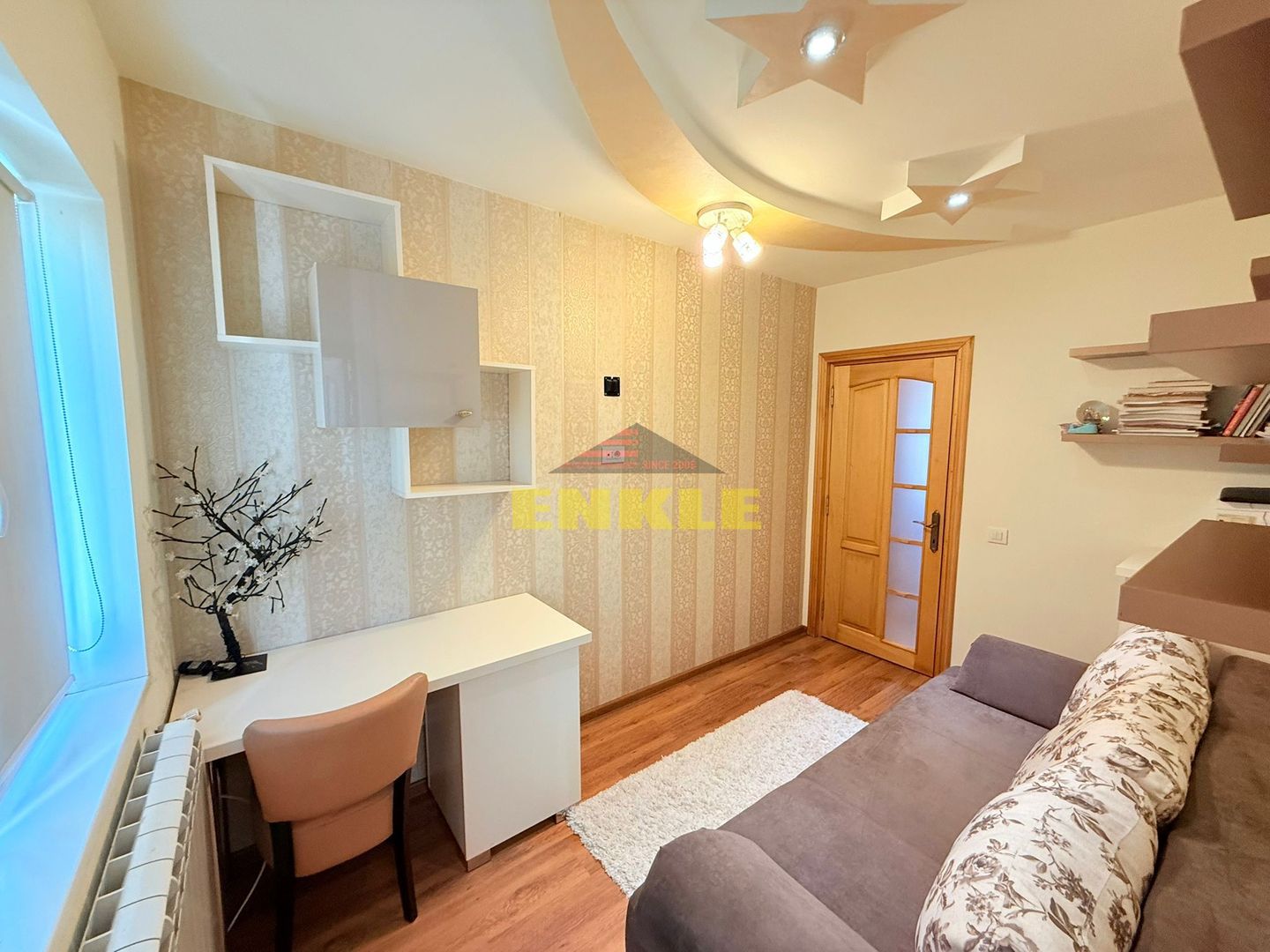 De vanzare apartament cu 3 camere, zona Mall. - Poză 4