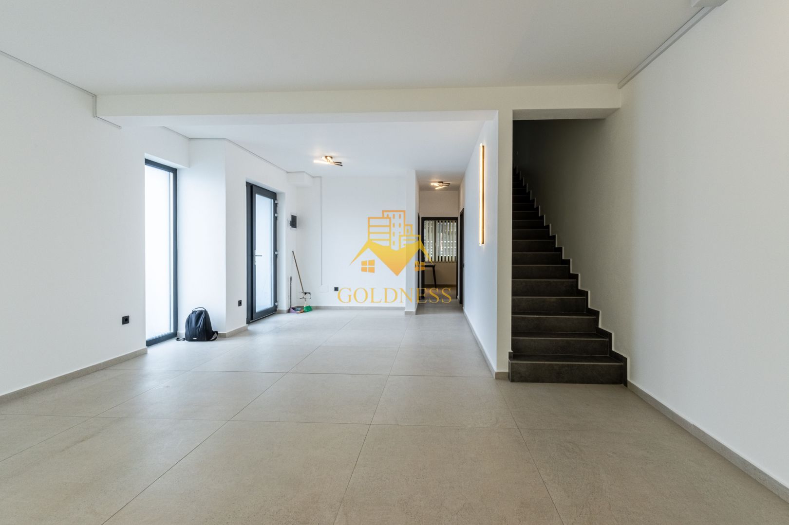 Duplex 170 mp, 6 camere, 4 bai, terasa 35mp, Europa Zona Eugen Ionesco - Poză 16