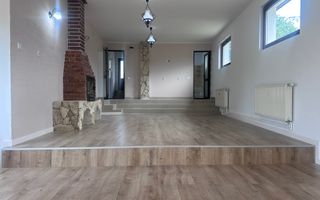 Între dealuri, viță de vie și liniște deplină! Vanzare casa in Prahova - Poză 10