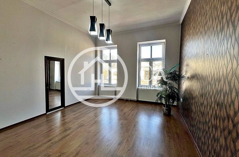 Spațiu birouri de închiriat cu 3 camere în zona Ultracentrala, Oradea - Poză 4
