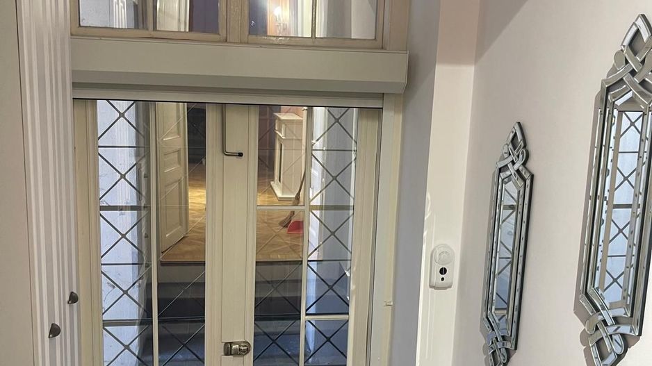 Apartament de lux în inima Oradiei – locație premium lângă Gojdu - Poză 2