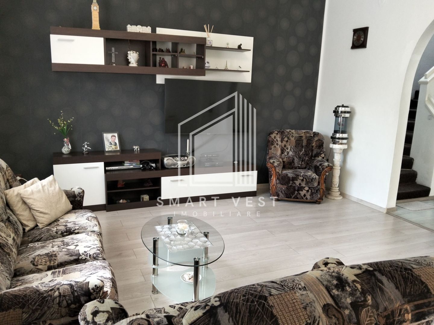 Casa de vânzare 380mp + locuinta separata pt oaspeti | Zona Cloșca - Poză 2