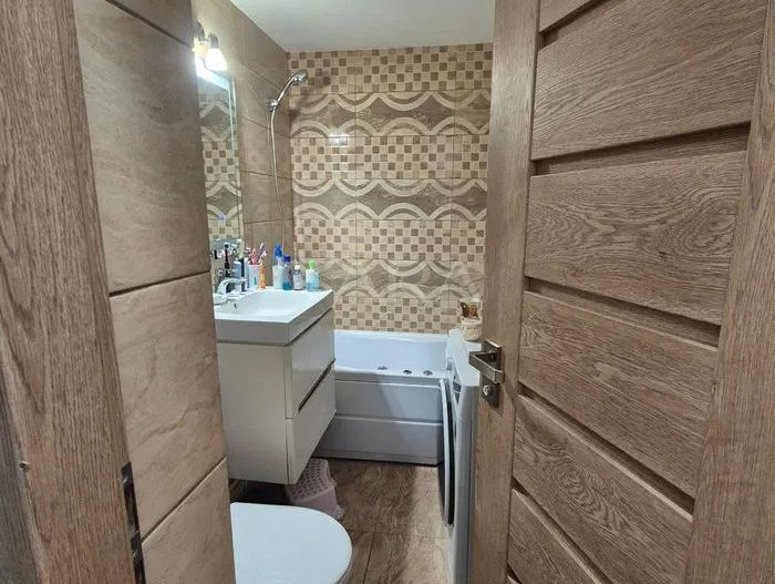 Apartament 2 camere decomandat, Între Lacuri, aproape de Iulius Mall. - Poză 6