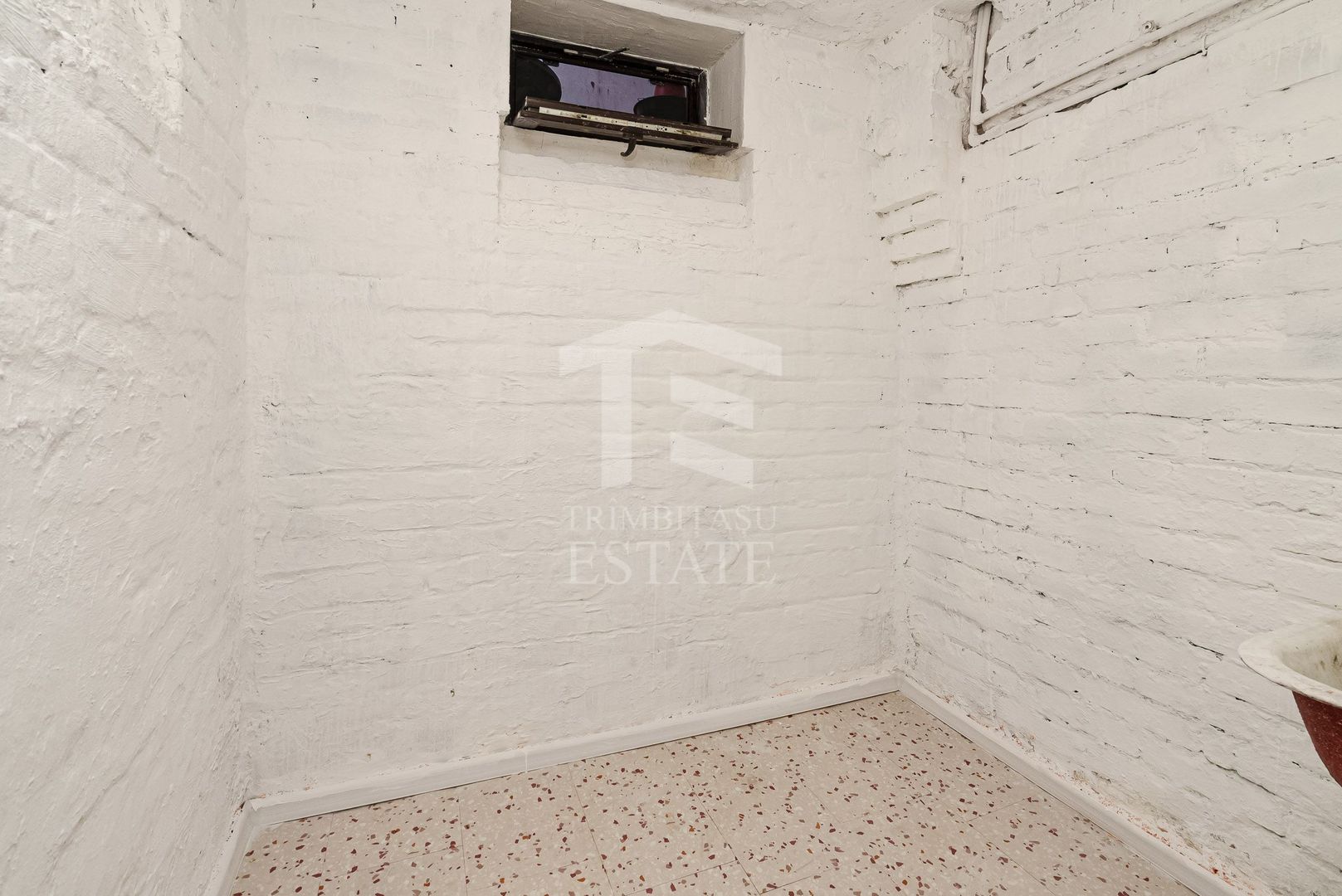 Piata Muncii - Decebal, casa 87 mp totali, 179 mp curte libera, - Poză 32