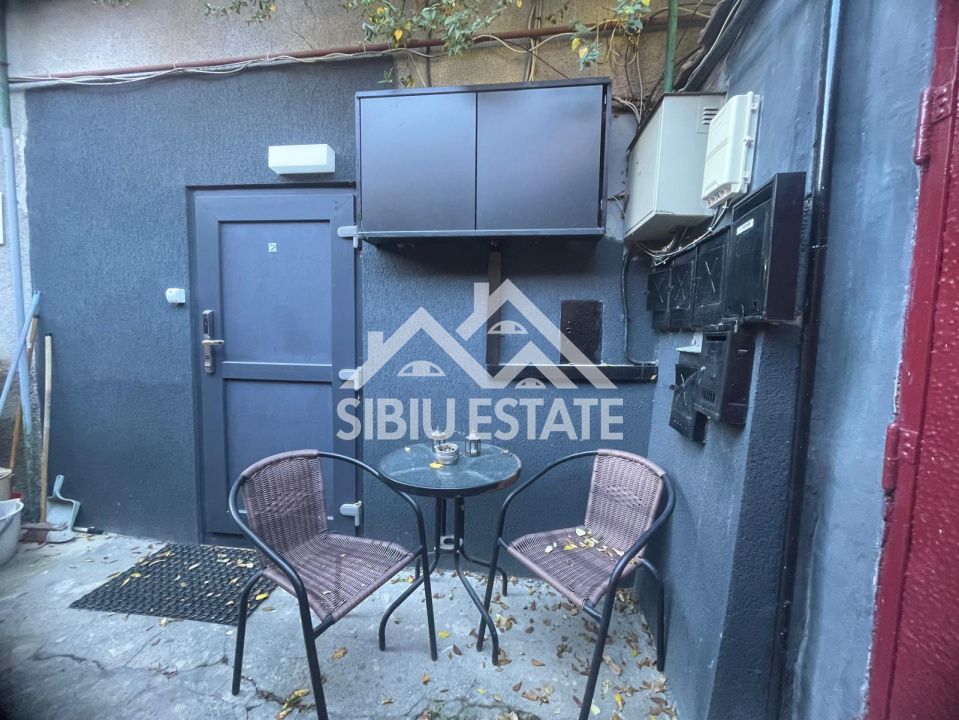 Garsonieră modernă, de vanzare, ultracentral–ideală pentru locuit sau investitie - Poză 1