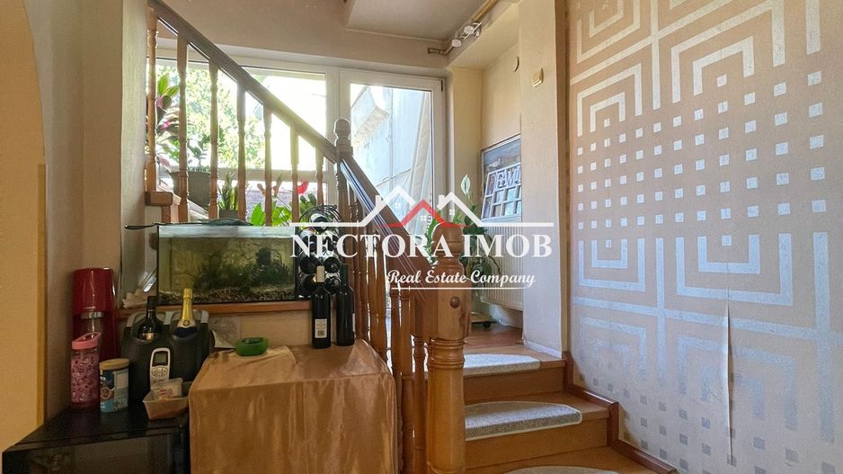 NECTORA IMOB-Casa 4 camere, Str. Constantin Tanase, zona Horea, 200 mp - Poză 13