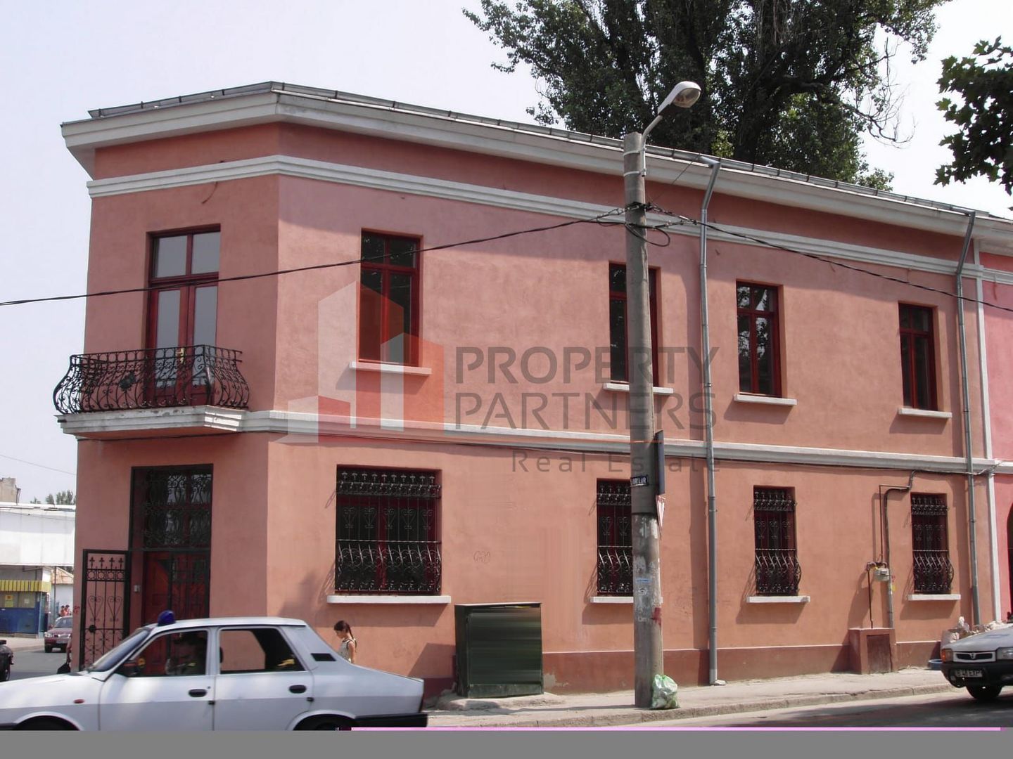 300 mp destinatie mixta zona Traian - Poză 1