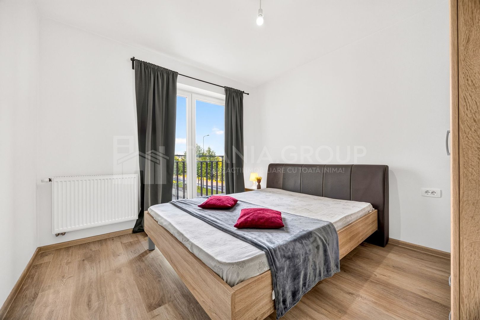 Studio modern | Kasper Coresi | Parcare & boxă - Poză 10