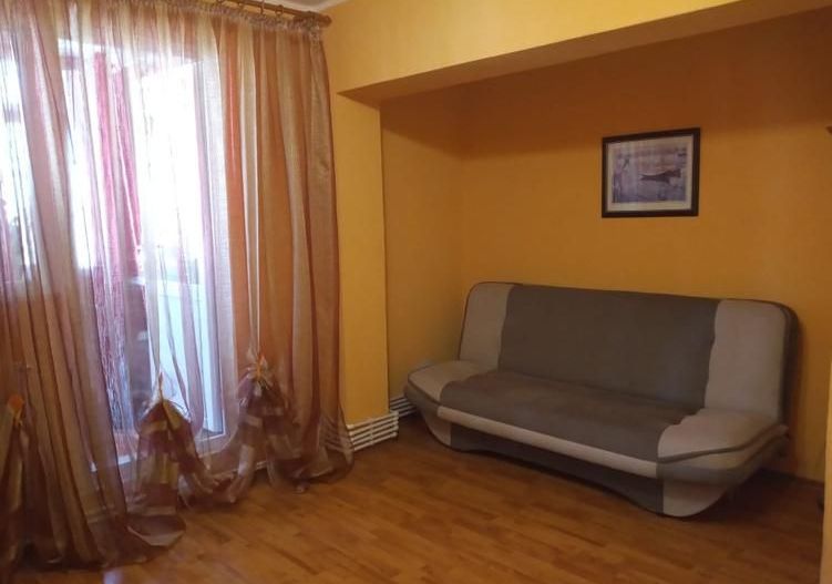 De inchiriat apartament 2 camere Micro 20 , 300 euro - Poză 3
