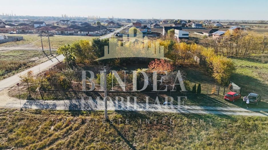 Teren intravilan imprejmuit, vegetatie matura 1200mp Sag Manastire - Poză 4