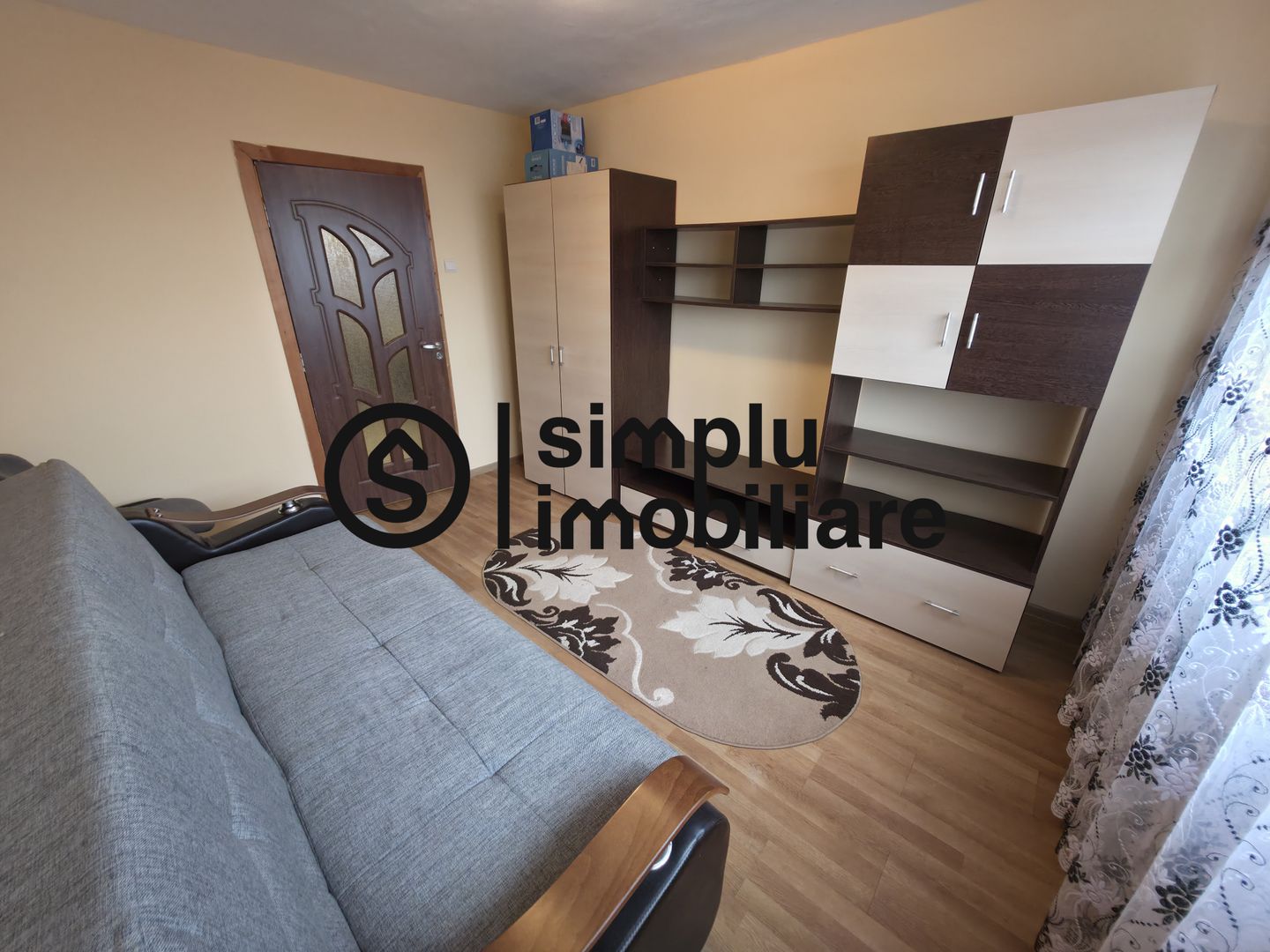 Camera de camin cu hol si baie proprie - etaj 4 - Poză 1