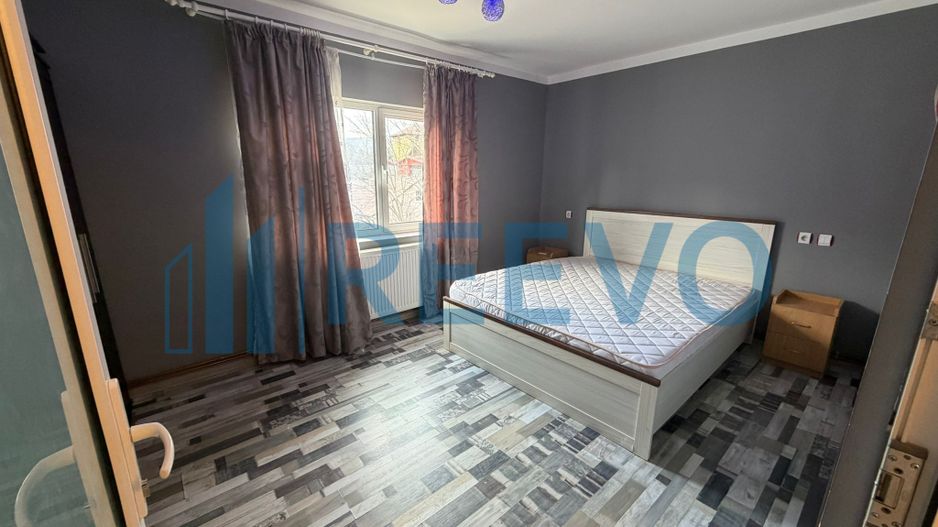 Apartament 3 camere decomandat, Târgu Ocna - Poză 1