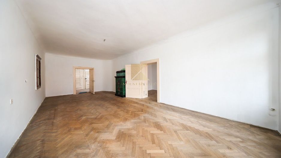 Locație rară în Brașov: ideal pentru regim hotelier sau business - Poză 15