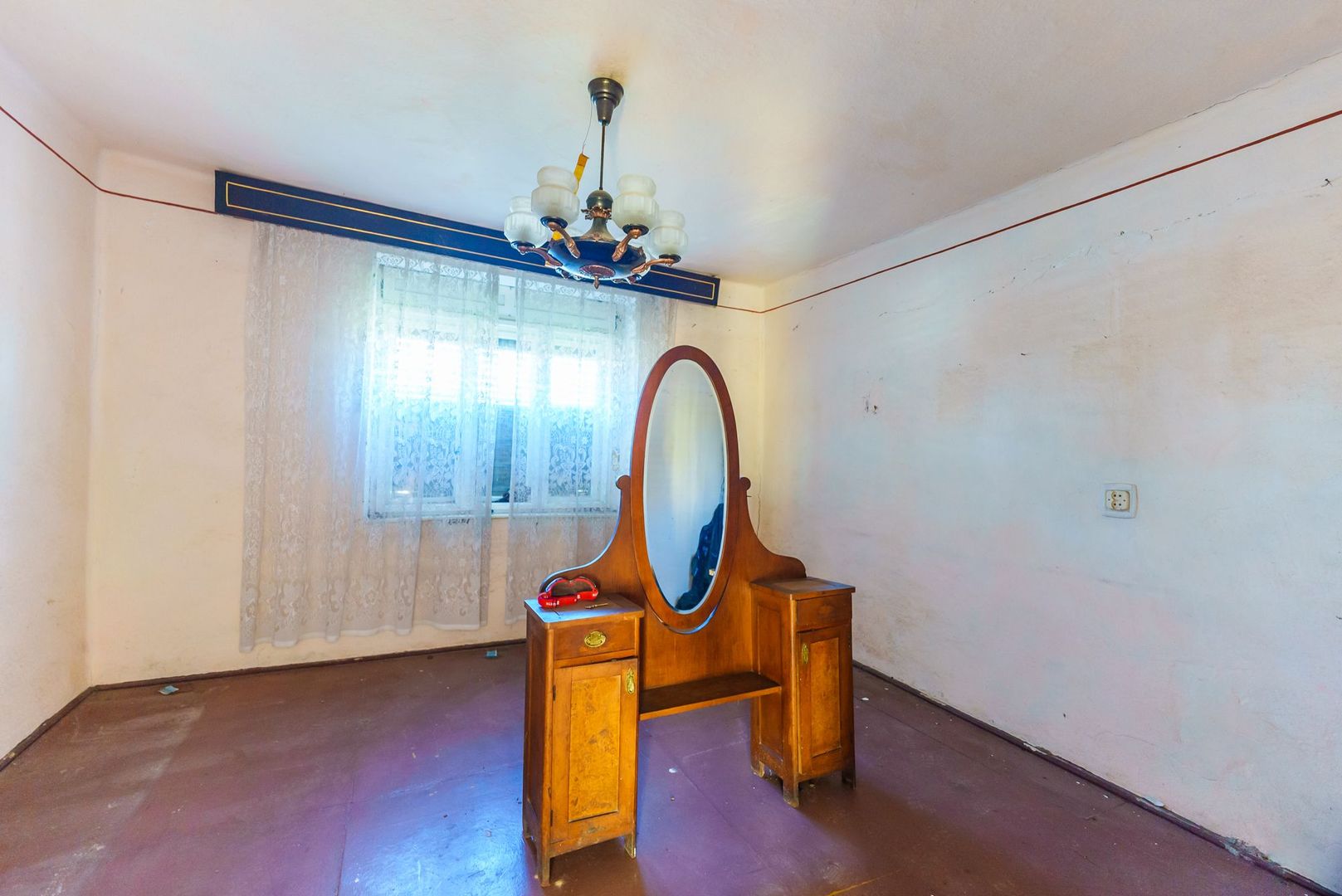 Casă cu potențial în Iratoș - Poză 28