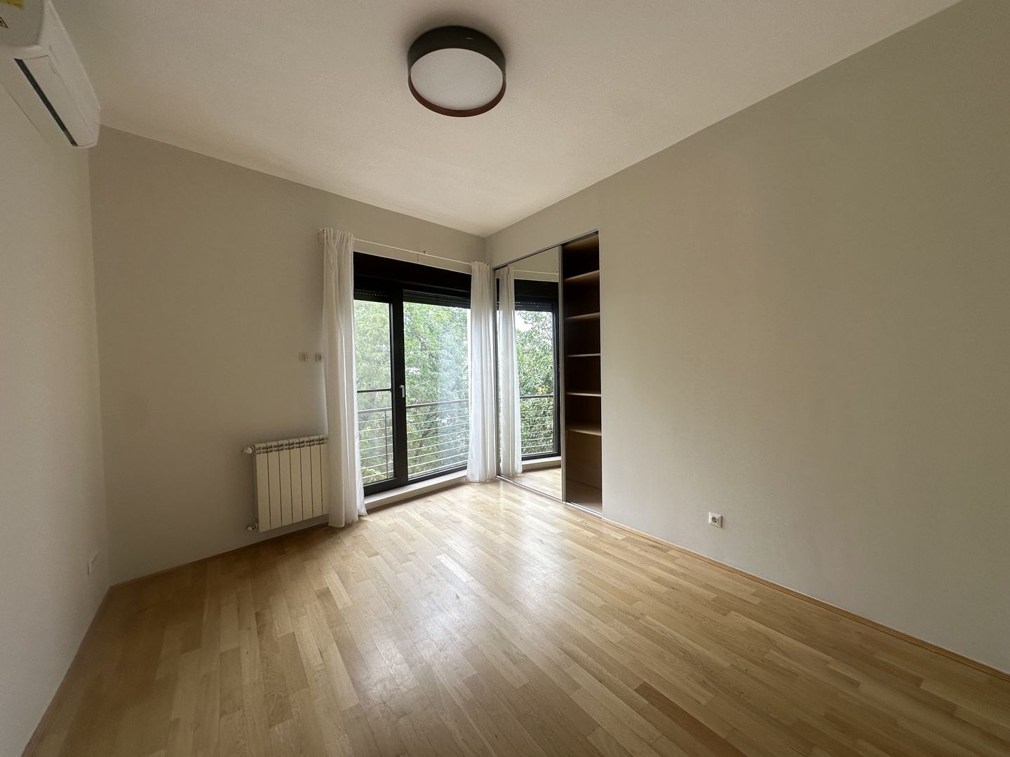 Nou  4 camere  de inchiriat Primaverii - Poză 6