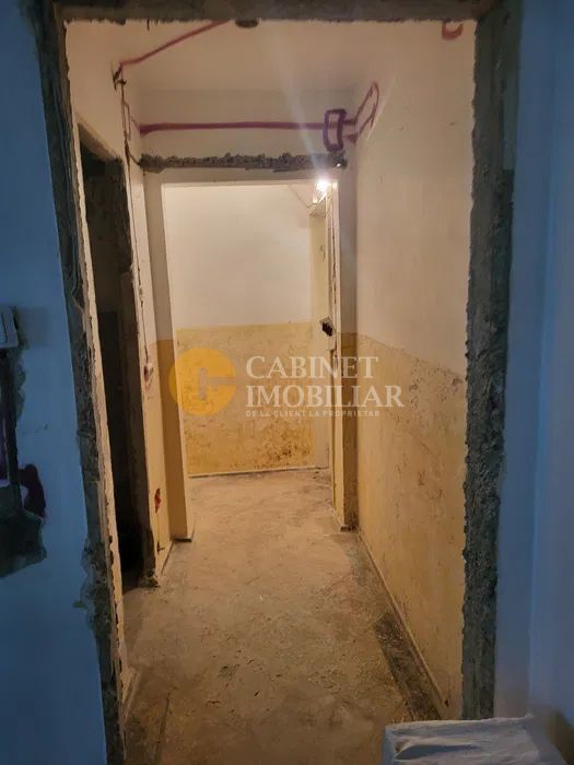 Ocazie Unică în Tătărași, Iași – Apartament cu 2 camere, gata de renovare - Poză 6