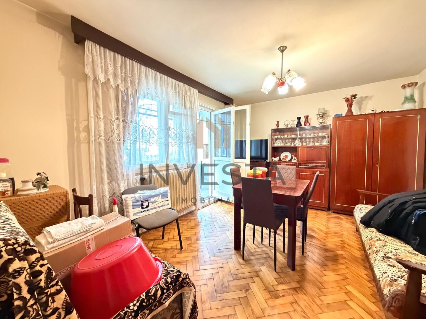 Apartament cu 3 camere pe Aleea Padin ! - Poză 9