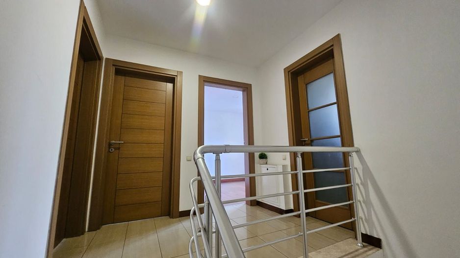 Duplex 4 camere in Cosmopolis - Poză 3