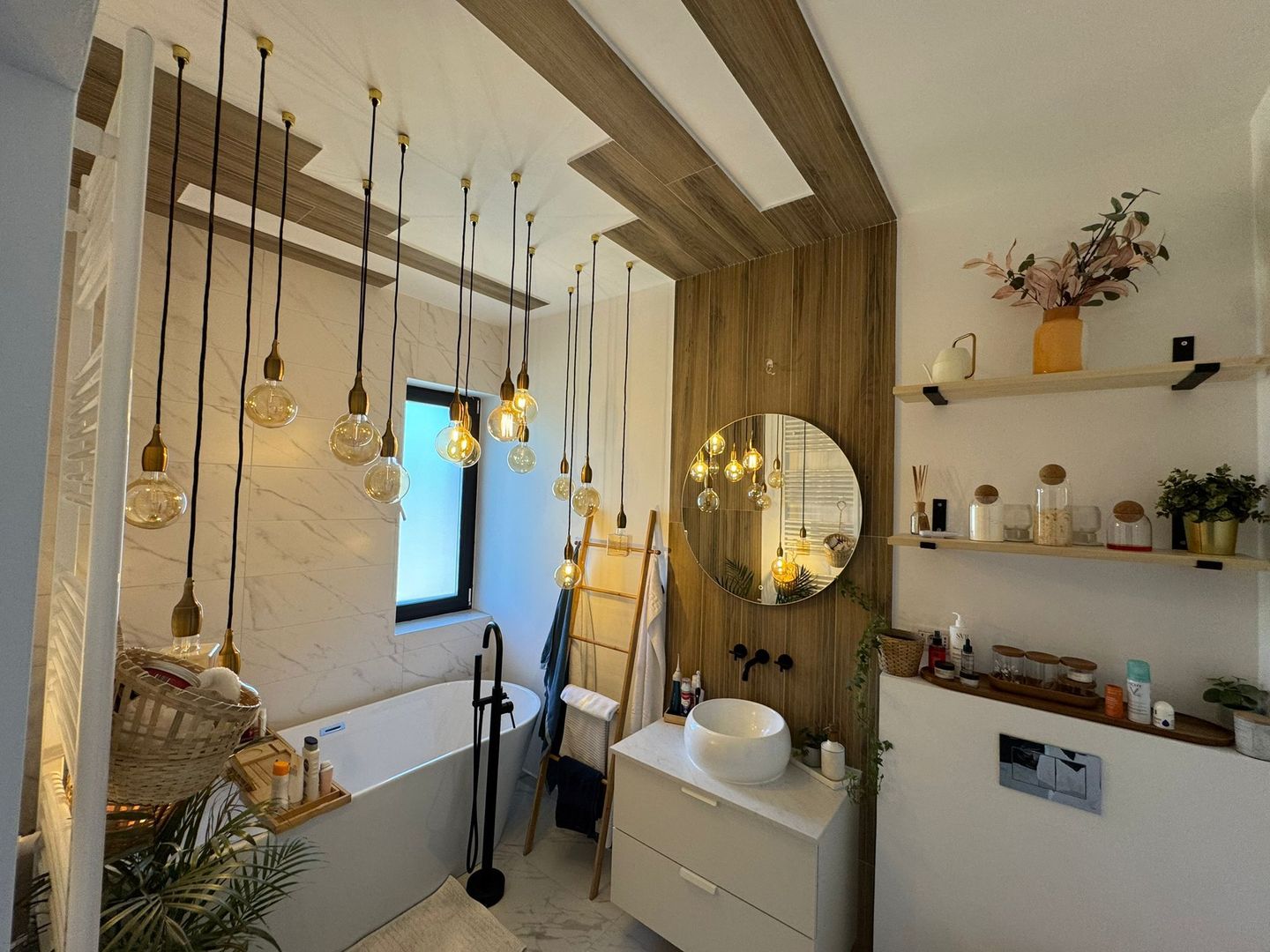 CASA INDIVIDUALA LANGA PADURE | MOBILATA SI UTILATA - Poză 32