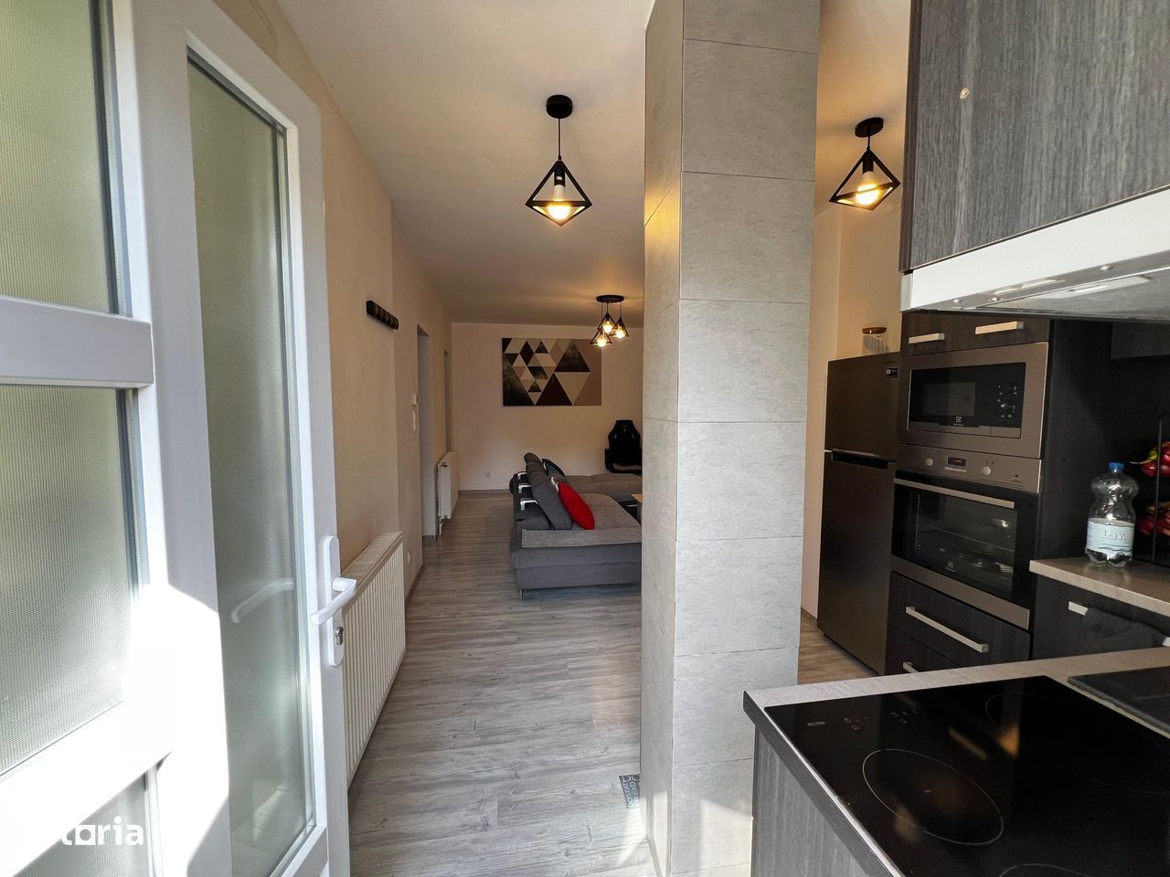 Casa cu 2 camere zona centrala - Poză 5